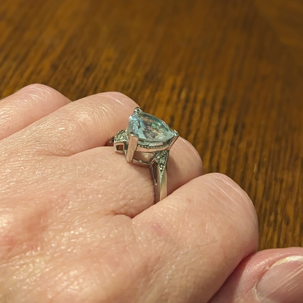 Sale! 10k Topaz Diamond Solid Gold Ring - image 3